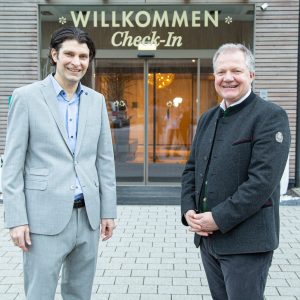 Krainerhütte Geschäftsführer: li. Josef Dietmann (Eigentümer) und Roland Hirtenfelder