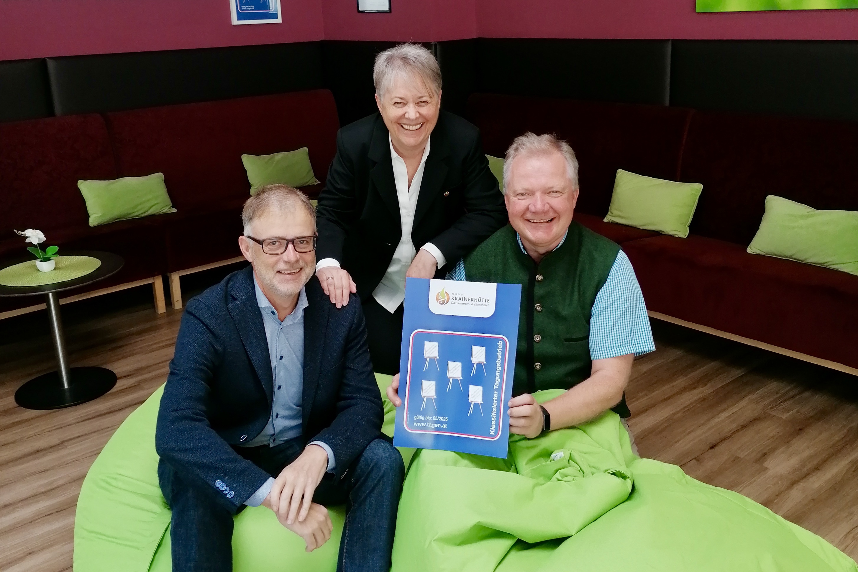 v.l.n.r. Thomas Wolfsegger (Geschäftsführer Tagen in Österreich), Annette Ecker (Bereichsleitung Hotellerie Krainerhütte) und Roland Hirtenfelder (Geschäftsführer Krainerhütte)