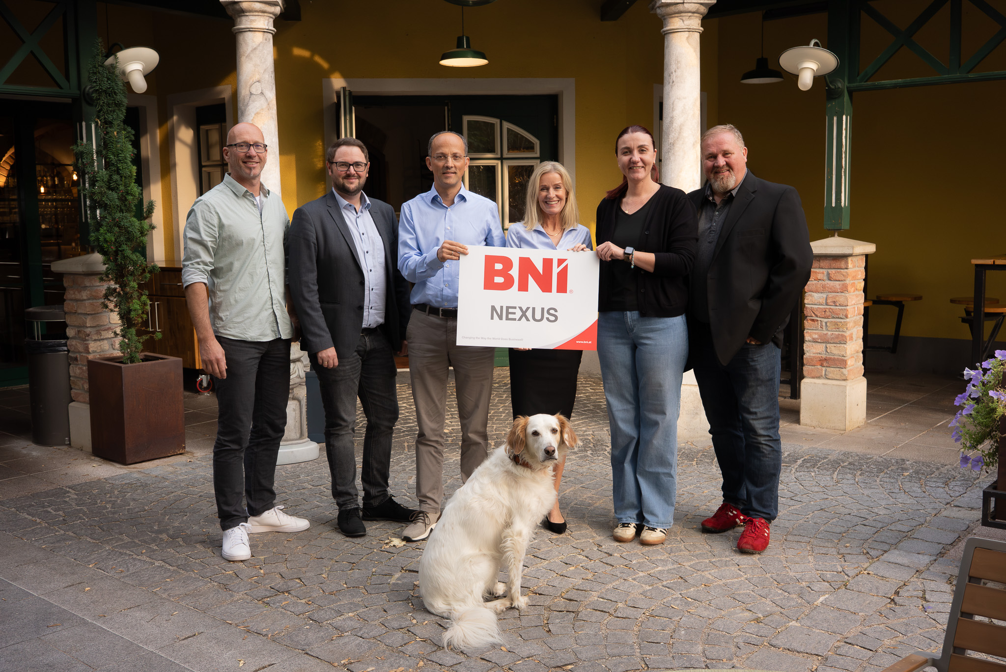 Das Führungsteam von BNI Nexus: v.l.n.r. Reinhard Kern, Stefan Brunbauer, Andreas Auer, Astrid Öllinger, Alma Ćatović und Kurt Kurzbauer
